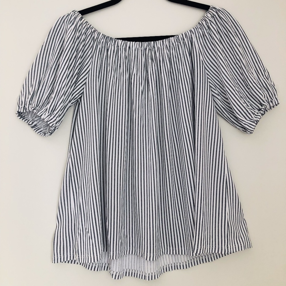 black&white striped off the shoulder top / size s